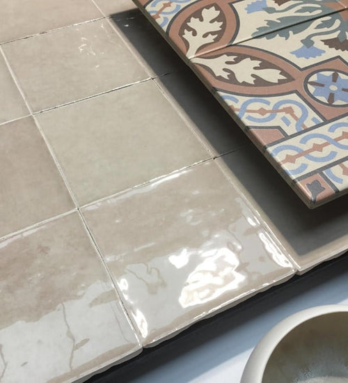 Sampletegel Revoir Paris Atelier Taupe Glossy