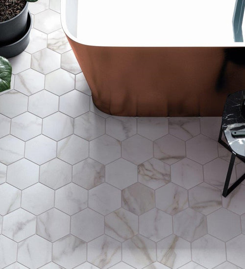 Wandtegel Cifre Marble Line Hexagono Diamond Gold Mate 15x17 cm